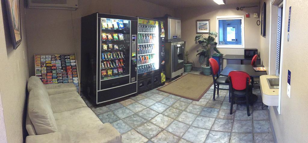 Hilltop Inn&Suites Victorville Buitenkant foto
