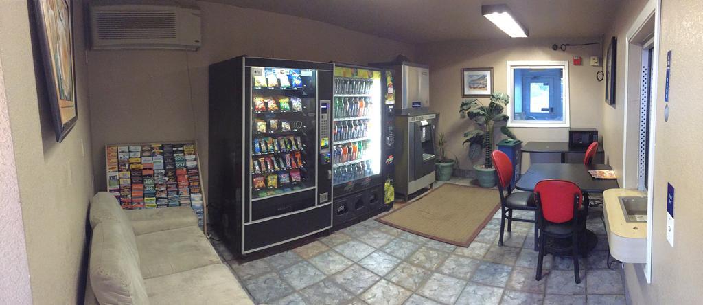 Hilltop Inn&Suites Victorville Buitenkant foto