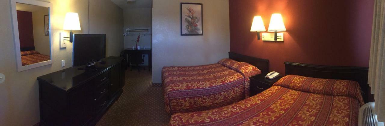 Hilltop Inn&Suites Victorville Buitenkant foto